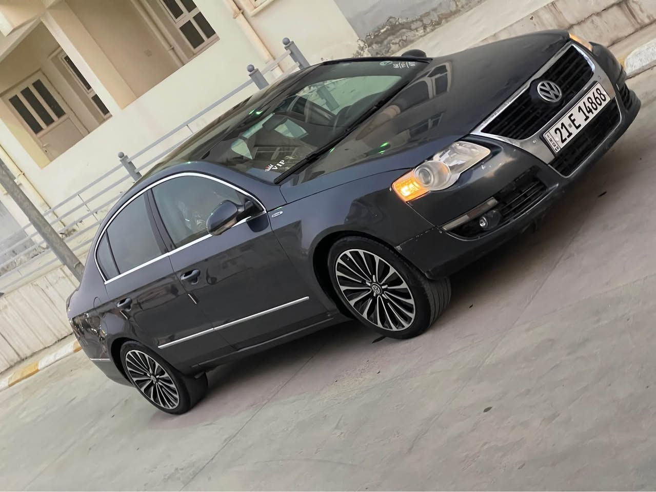 پاسات ٢٠١٠ خەلیجی مەکینە ١٤ تۆربۆ گێڕ و مەکینەی بەشەرت تەبرید و تەقەو ڕەقەو هەموو شتێکی بەشەرت سەنەوی تا ٢٠٣٠ تازەیە سەیارەکە دینار مەسرەفی تیا نیە سەیارەک فول مواسەفاتە بەس سلاید نیە دو پارچەو پەڵەیەکی بۆیاخە لەسەر ساخی بەس پەمپە بێ ناوگرتن و دەعم
بۆ پەیوەندی
***********
ڤایبەر و واتساپی لەسەرە السليمانية, العراق
