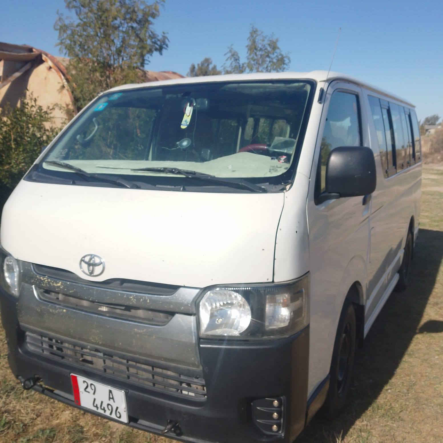 السلام عليكم تيوتا زعره موديل٩   سعر ١٥٠ رقم ***********
