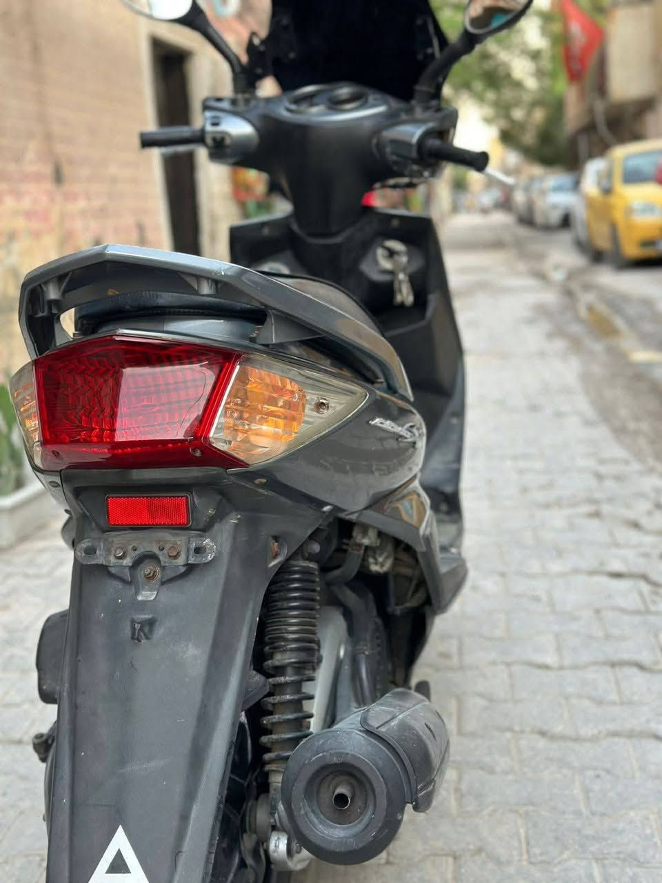 سلام عليكم دراجة سكنس فحل لبيع فقط دراجة مال رمبة قبل5اشهر نزلت دراجة خير من الله مناقصهة شي سعرهة11ورقه الاستفسار رقم***********
