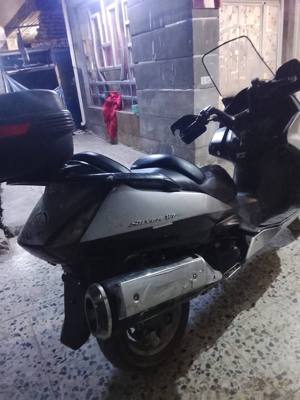 سلام عليكم سلفر 600 للبيع مكاني بغداد الشعب مكينه مكفوله من الفتح ولا اتبخر سعر مليون 250كله شغلله رقمي ***********
