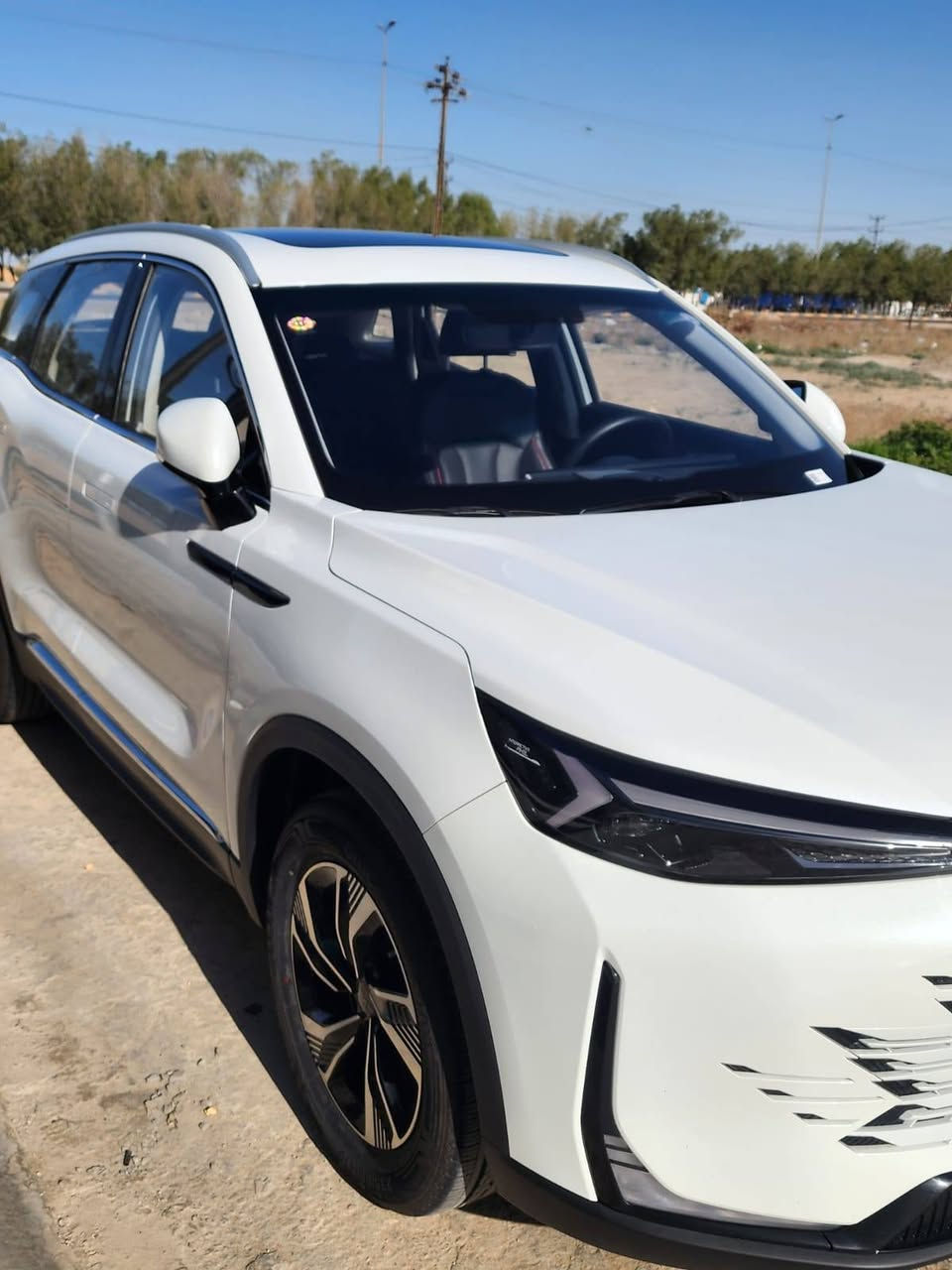 السلام عليكم
 سياره بايك X7 للبيع مكينة ١.٦ فول مواصفات 1/1 موديل 24 ماشيه 10,000 السياره اخت الزيرو مقفوله من الضربه والحادث السعر  165 وبيها مجال بسيط ***********
