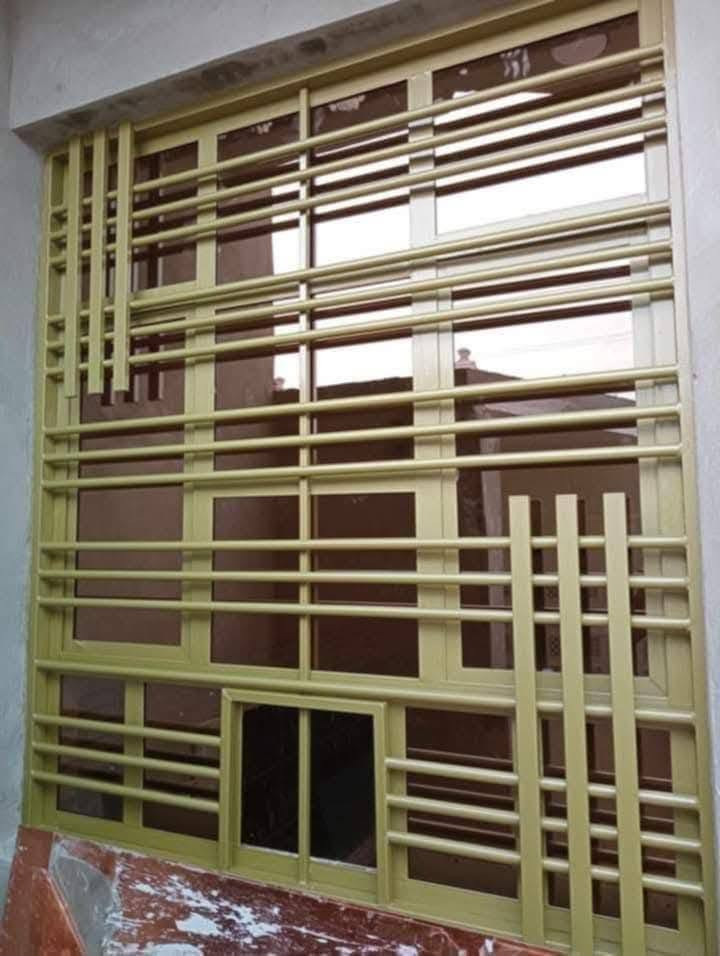 حداد البصمة كافة أعمال الحداد 

ابواب قاصة وشبابيك ومحجرات 

العنوان هور رجب مجمع البصمة 

خابر ودتلل 

***********
