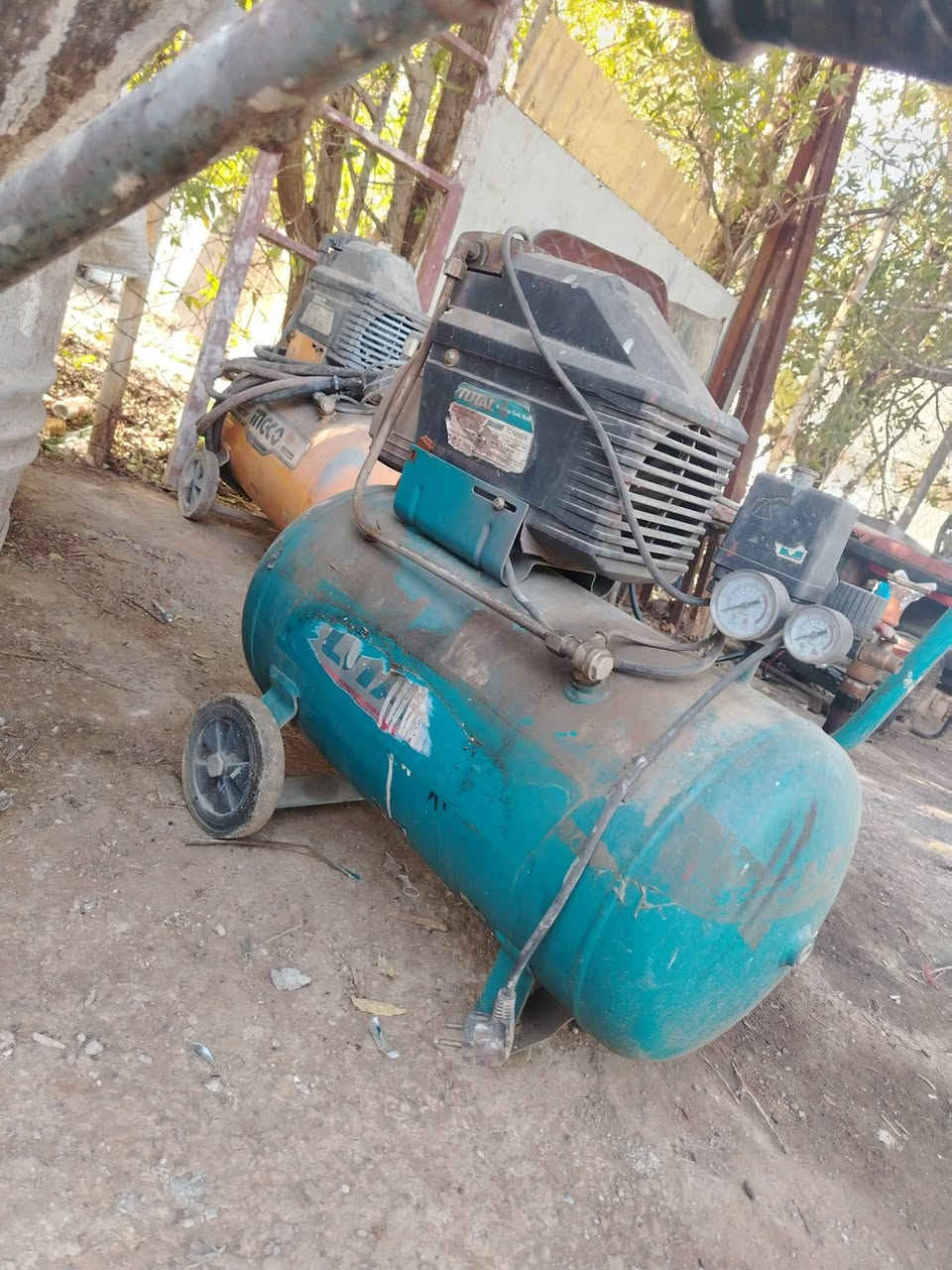 توتل. 50.L.ولثاني ابيعه بس بطل.
مكان بغداد بوب الشام يم القوس ***********.

ثنينهن. ب125. وعل فحص.
