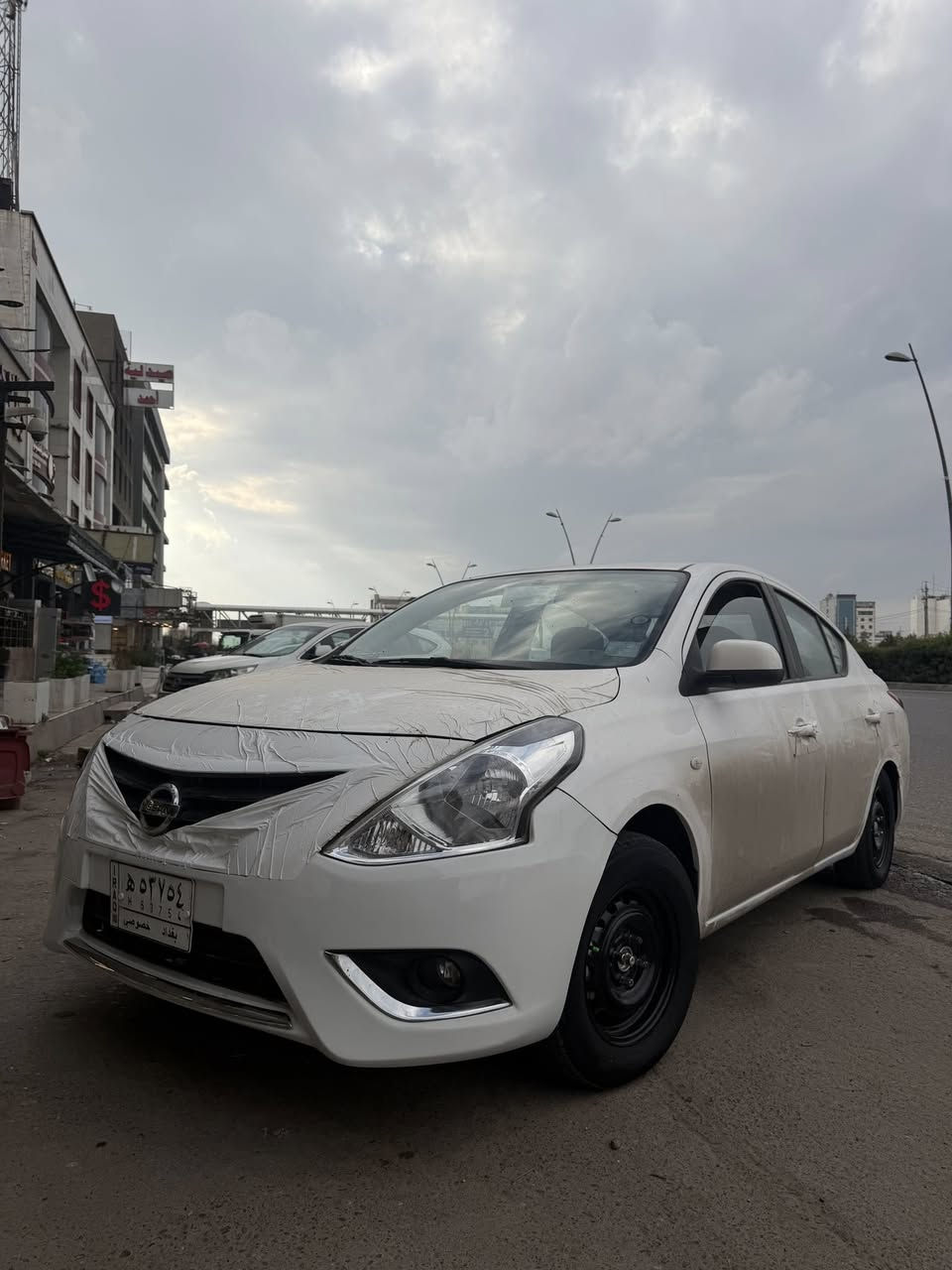 سلام عليكم للبيع نسيان سني هندي البليته الزركه السياره خير من الله مديل 2019بيها صبغ بلهلال مال جاملغ الخلفي السعر 102بيها مجال العنوان حي الجهاد أو حي الإعلام الهاتف ***********
