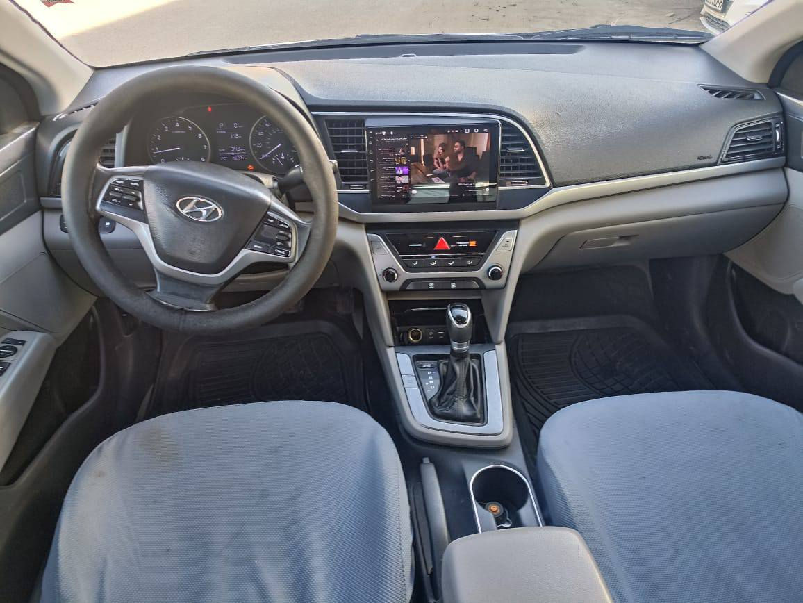 السلام عليكم ورحمه من رخصة الادمن سياره هونداي النترا موديل 2017 رقم اربيل دولي سنويه للا27 السيارة وأرد امريكي السيارة حادثه فقط جاملغ امامي مصبوغ ليبل واحد السيارة كير ومكينه وحداديه وتخم تاير وتبريد وتدفئة دواخل جديده خير من الله السيارة جاهزه مناقصة اي شي 
السيارة معروضة119 وبيه مجال بسيط 
فقط الاتصال على هذا الرقم 
***********
