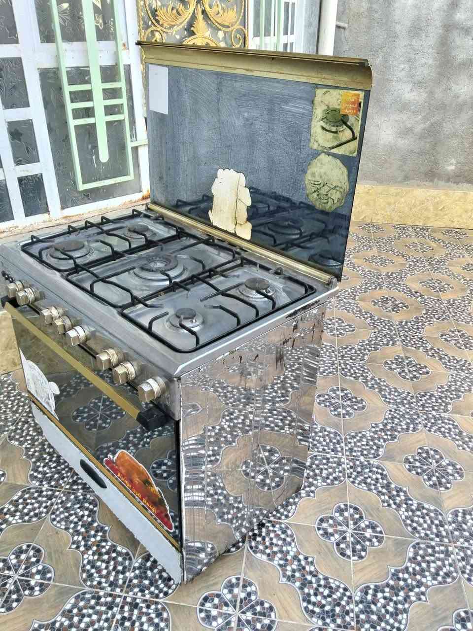 طباخ يونر  فرسال مصري 
نضيف جداً 
مكان الرفاعي 
وات ساب ***********
