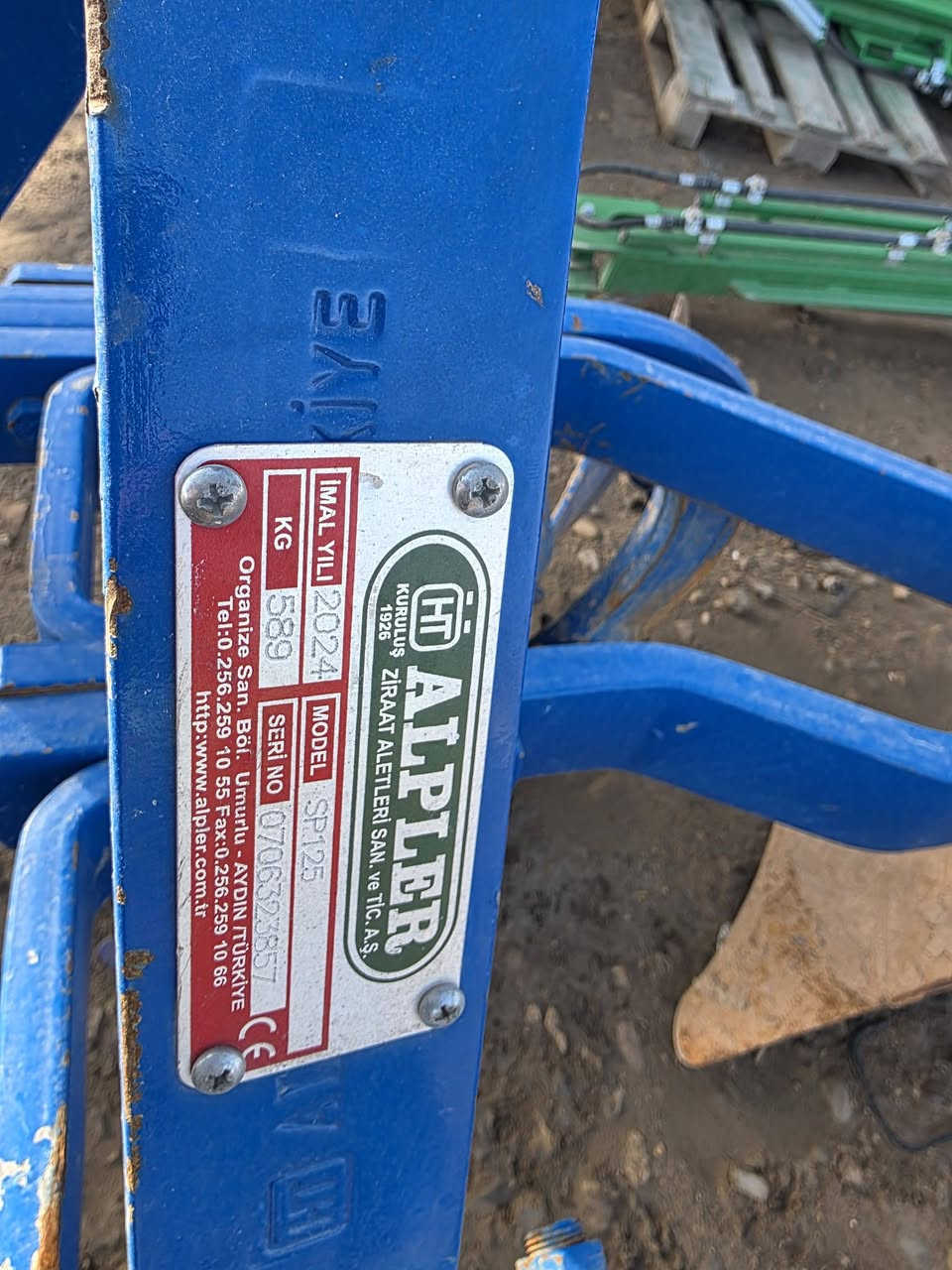 متوفر محاريث مختلفه الاحجام جديد ومستعمل وجميع الآليات الزراعيه
وقطع غيار الآليات كافه ..
طابعات ناثرات مرشات 
الدسكات وقطع غيار الفدان التركي ...
الصويره المعارض الزراعيه معرض أرض الرافدين الاتصال على الرقم ***********ابو عبدالله الدوغاني ***********

***********..وتساب
