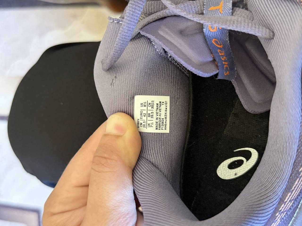 بوتين رياضي من ماركة ASICS Novablast 5
جديد لوك
التفاصيل موضحة بالصور 
الحجم42 بس يلبس 40 او 41 
باقي التفاصيل موضحة بالصور الطول والعرض هم موضحة بالصورة 
السعر 35 الف شامل التوصيل و بالعافيه


**إذا كنت صاحب هذا الإعلان وتريد حذفه لأي سبب، رجاءا أرسل رسالة إلى الدعم الفني**