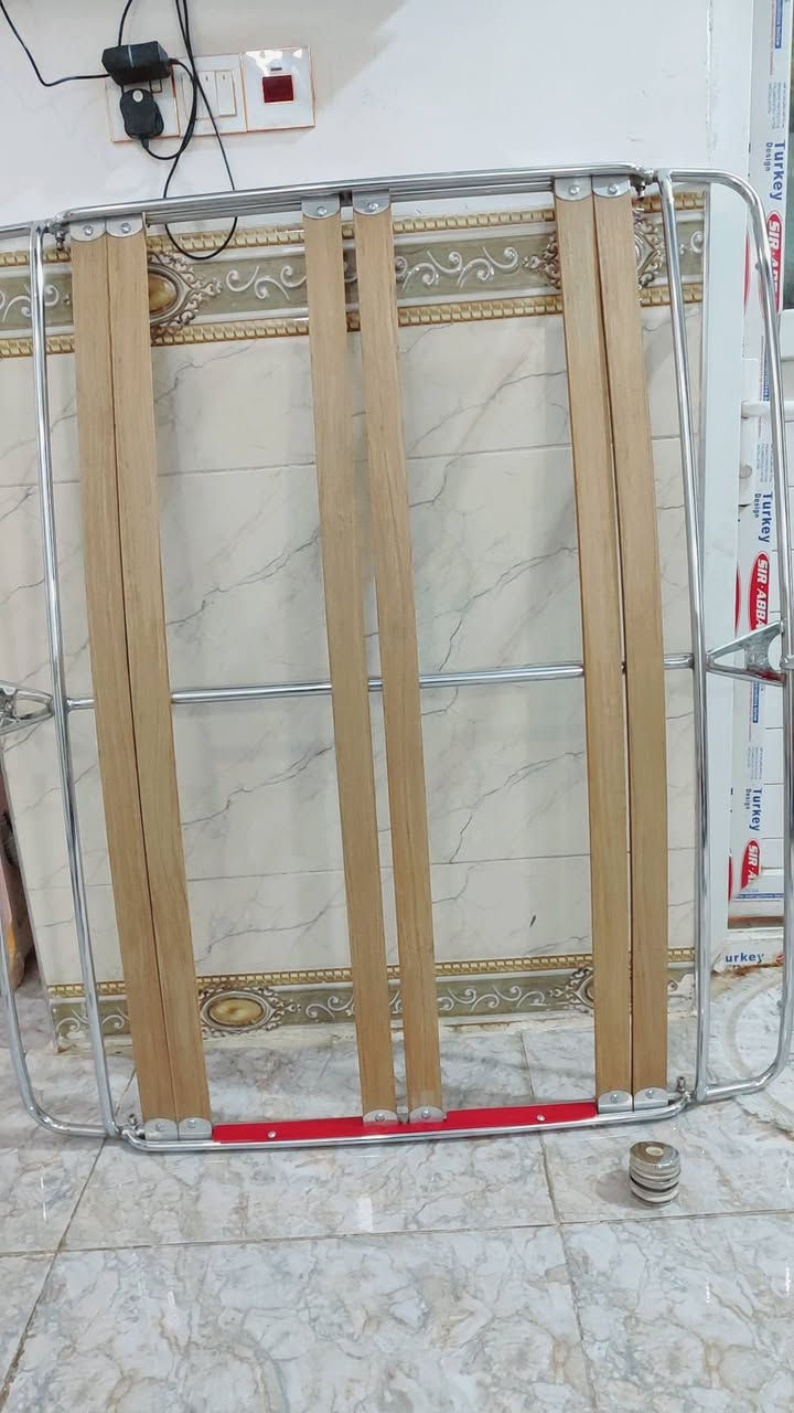 شلونكم عندي هاي سوبايه سيبايه اسمها محير هي سله بس احنه نتفنن 😁😂 
حبابيبي جديده لا زنجار ولا شي ابو عمار 25 سعرها 150 قفل ترهم فورتي سيراتو النترا من موديل 20 وانت صاعد 
مكاني نجف متوفر اكثر من الأندومي ☺️
