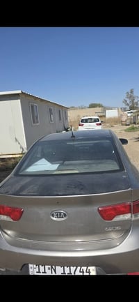 محرك ٢٠٠٠ • مشي ١٨٠الف • حادث من ورا