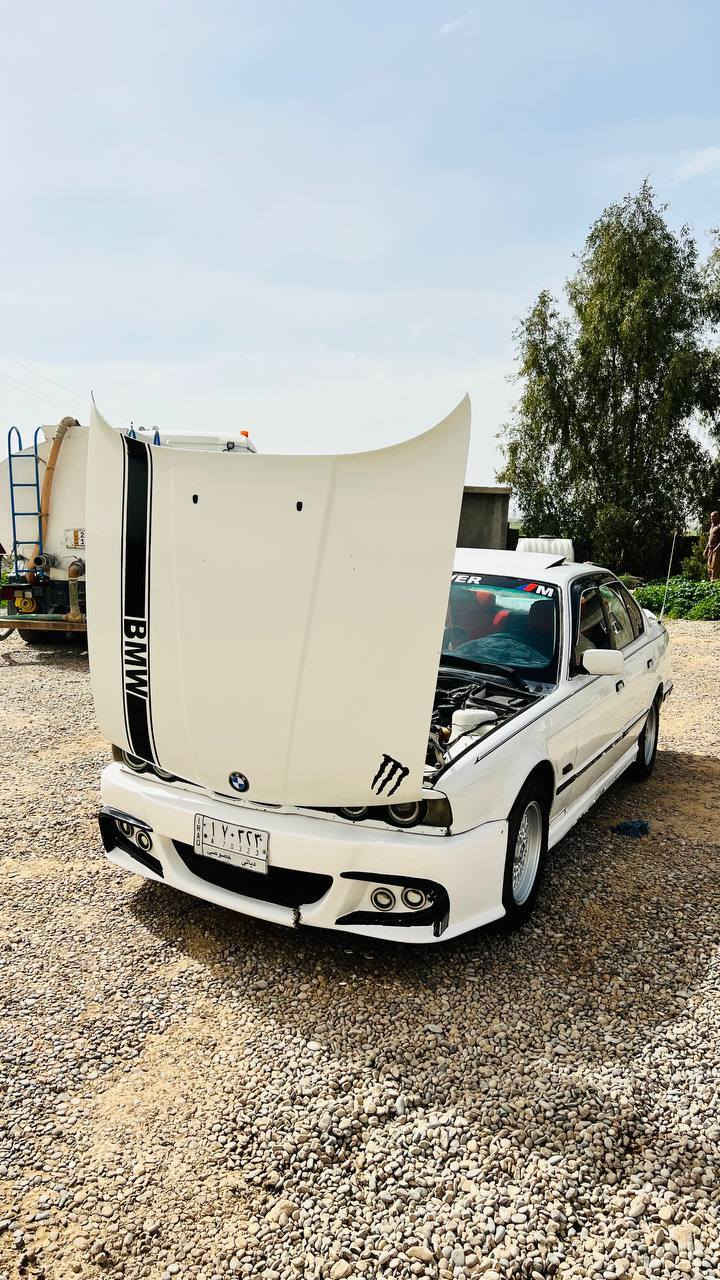 السلام عليكم
BMW525للبيع أو المراوس 

كبس فانوص دجتال
محرك وكير شرط بيهة خياس بجامرلغ الخلفي مال لسكن بس لهلال قليل

كير عادي شلعة ومعدل خير من الله صاحبهة يريد تحويل وكلشي ميطلب عليه 

صدر امامي جديد ول خلفي 80٪ 

السعر ٥٨وبيهة مجال  *********** متواجد عل فيس
