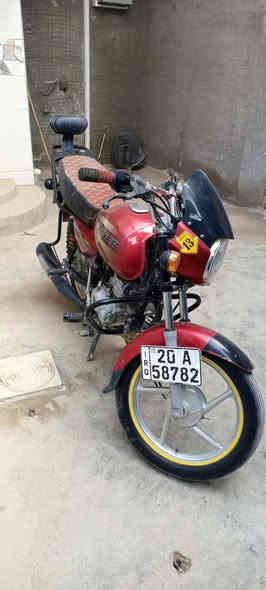 السلام عليكم ورحمه الله بوكسر 2018 رقم سنويه مكينه ما مفتوحه السعر  1400 بيها مجال بصيط 
العنوان بهرز الدواسر للتواصل***********
مكلف بلنشر
