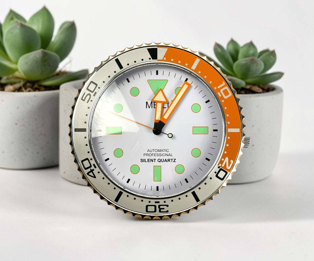 الف رحمه على  روح امه وابوه الي يعلقلي مصدر رزقي الوحيد ⌚
 ساعة جدارية فخمة بتصميم مستوحى من أشهر ساعات العالم.

شكلها يعطي إحساس ساعة يد عملاقة على الحائط.

حركة هادئة بدون صوت مزعج.

مناسبة للبيت، المكتب، الكافيه أو حتى غرفة الألعاب.

قطعة ديكور تلفت الانتباه فوراً.

اختيار مثالي لعشاق الساعات الكلاسيكية.

يوجد خدمة توصيل لجميع المحافظات بغداد, العراق


**إذا كنت صاحب هذا الإعلان وتريد حذفه لأي سبب، رجاءا أرسل رسالة إلى الدعم الفني**