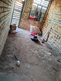 بيت للبيع زراعي 100متر بل فرات قرب جامع العقيله البيت بناء حديث وسقف ك...