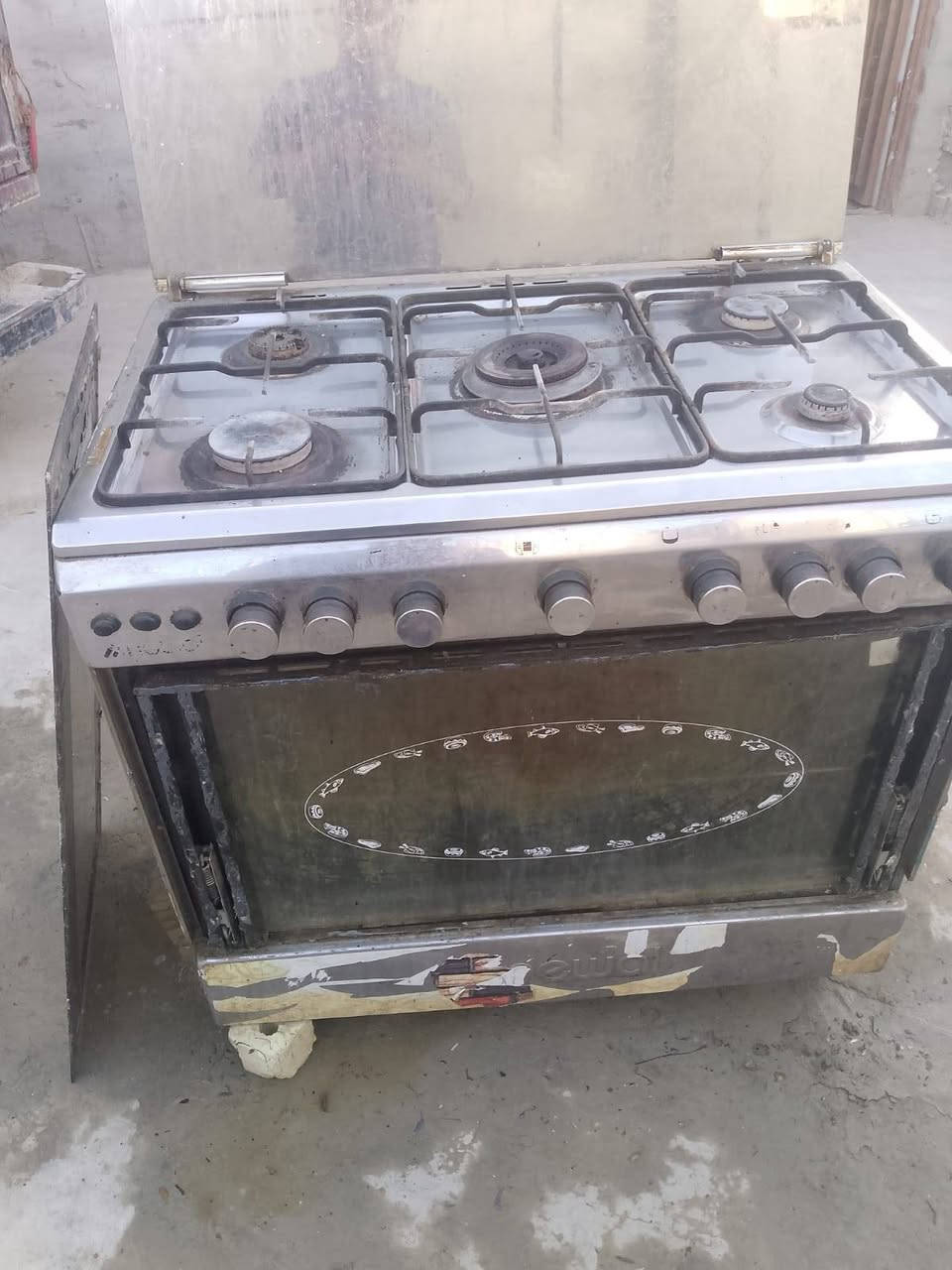 طباخ للبيع السعر 150وبي مجال
***********
