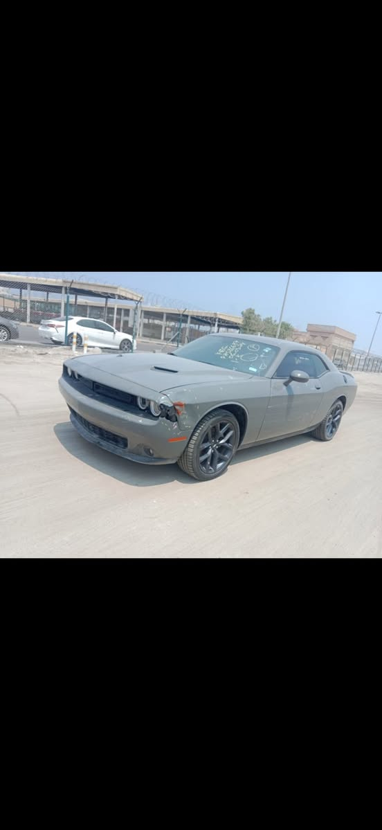 جالنجر 2023 sxt plusاخر اصدار
لون سمنتي مميز بيها فتحه
ماشية 25 الف
حادثها امريكا خشم الجاملغ 
وبالعراق باب وجاملغ
السيارة كلش جديده وكلش موضح بالصور
للاستفسار
***********
