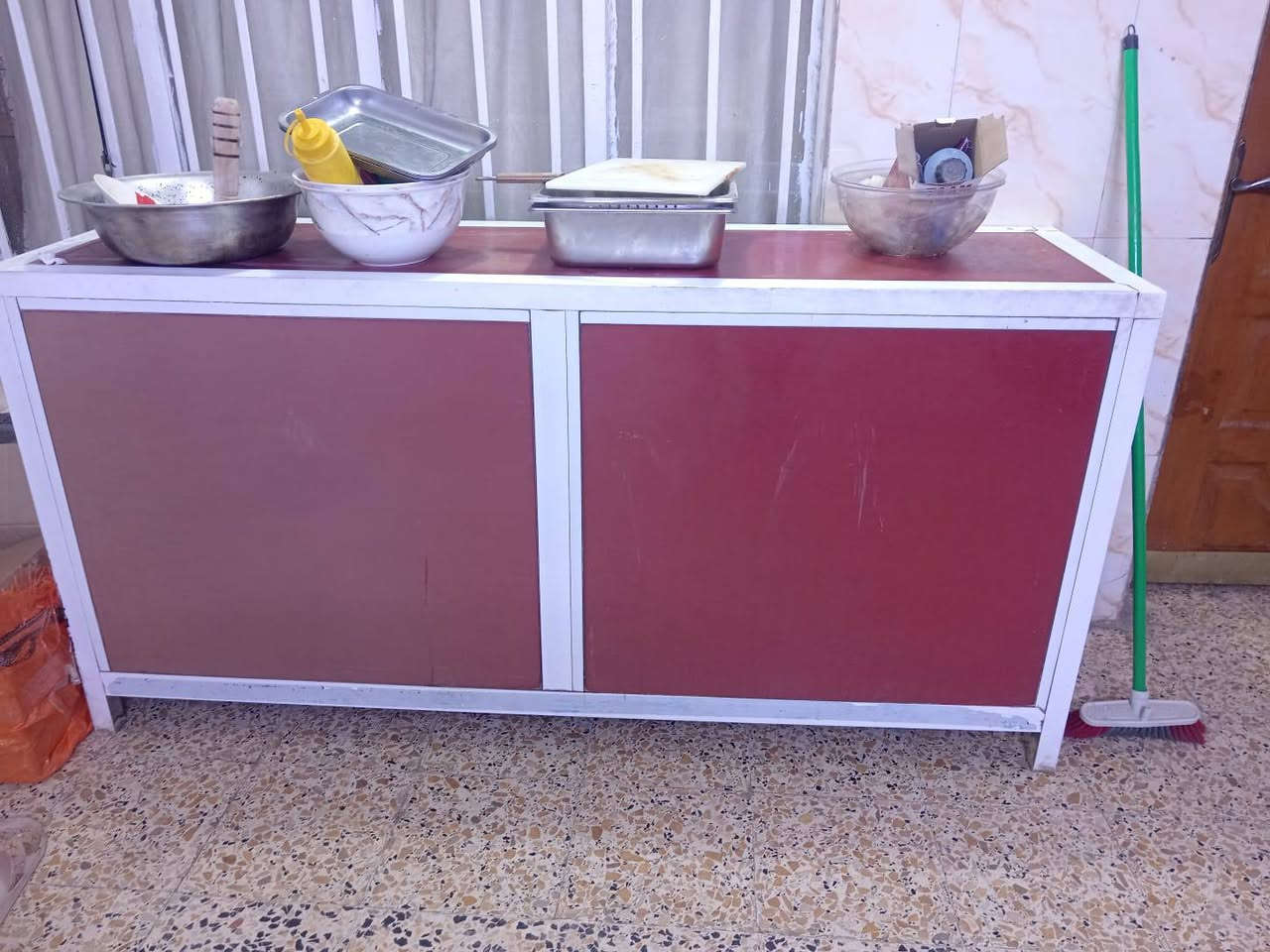 اغراض اللبيع مال كافتريا تواصل ***********
