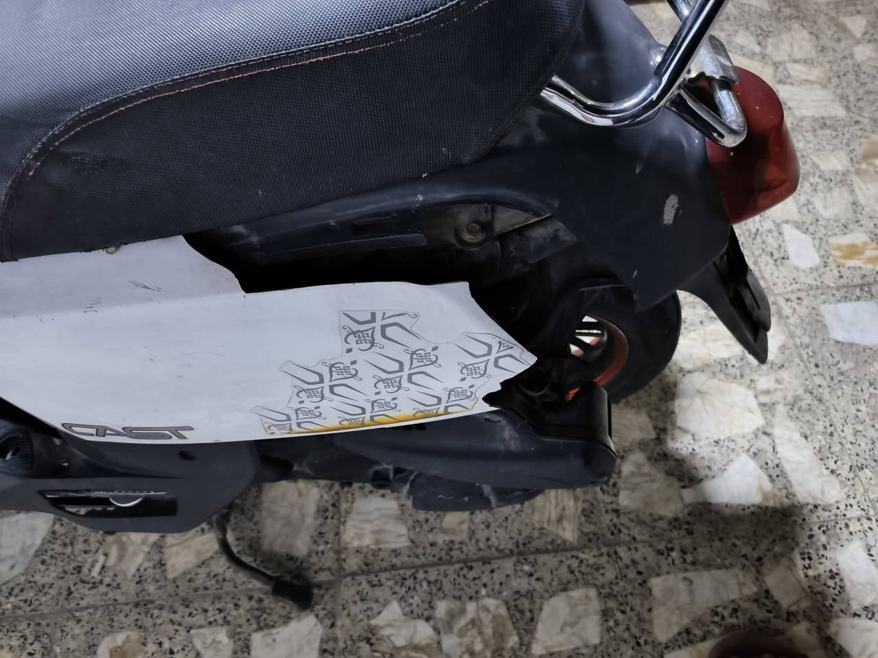 سلام وعليكم دراجه بوليس صيني الدراجه بلاديه ومكينه شغاله خير من الله صوتهة ناعم نكره سلف اشاير اكلوبات كله كامل فقط الكسر بهاي الصفحه الدراجه سعرهة 375وبيهة مجال المكان بغداد البياع رقمي*********** موجود واتساب
