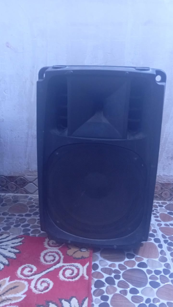 رسلام عليكم جهاز ايكو توب  6060خطين مع زوج سماعات W17مع لاقطه جاسكو.. للستفسار خاص او ***********.او ***********.واتساب فقط السعر خاص
