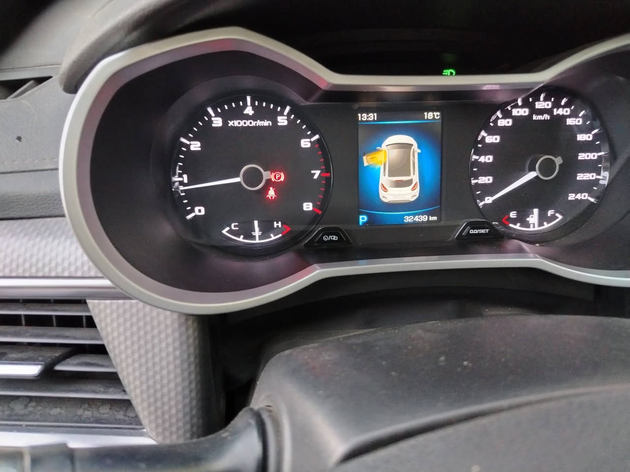 سلام عليكم جيلي ايمغراند موديل 2021 فول مواصفات بانوراما حساسات جلد قرميدي كشن كهربائي مكفوله من الصبغ والبارد ماشيه ٣٢ الف
سعر ٩٠ ورقه وبيهه مجال بسيط
عنوان بغداد شارع فلسطين هاتف ***********
