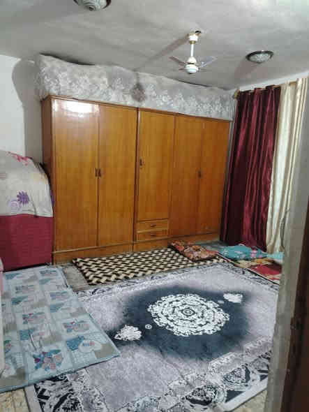 سلام عليكم بيت مساحه 180متر اصلاح زراعي بيت مرتب سكف صب بنا طابو البيت يحتوي على غرفتين وصاله ومطبخ ستقبال حديقه زغيره ممر داير البيت كافت الخدمات موجوده مدرسه قريبه كهرباء ماي مولده ذهبي شارع حله كربلاء 400 متر منطقه شعبيه حلو جوارين ذهب ملاحظه منطقه سكنيه كله نفس رقم معملات تطويب كامل العنوان بابل ابو خستاوي شارع اسماك الفرات عمود 60 السعر 35 بيع مستعجل الستفسار مراسلت الصفحه ونتصال ***********
