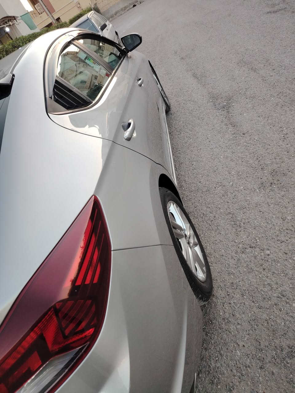 النترا 2020 امريكي مكينه 2000 دوش حادثها موضح بالصور كلش حلو  بدون دواخل وبدون ايرباك ليبل واحد السياره مابيها تبديل  جاهزه كير مكينه تبريد تخم تاير صدر حداديه خاليه من العيوب الشرعيه مواصفاتها توقف ذاتي رارد جانبي بالمري تحديد مسار كروز سرعه فول تحكم ستيرن كله  شغال شاشه جبيره منظومه زينون عالي ناصي رقم بغداد نگليزي بالعافيه عالياخذها
السعر 134 بيها مجال حك الجيه
العنوان بغداد شهداء البياع
***********
