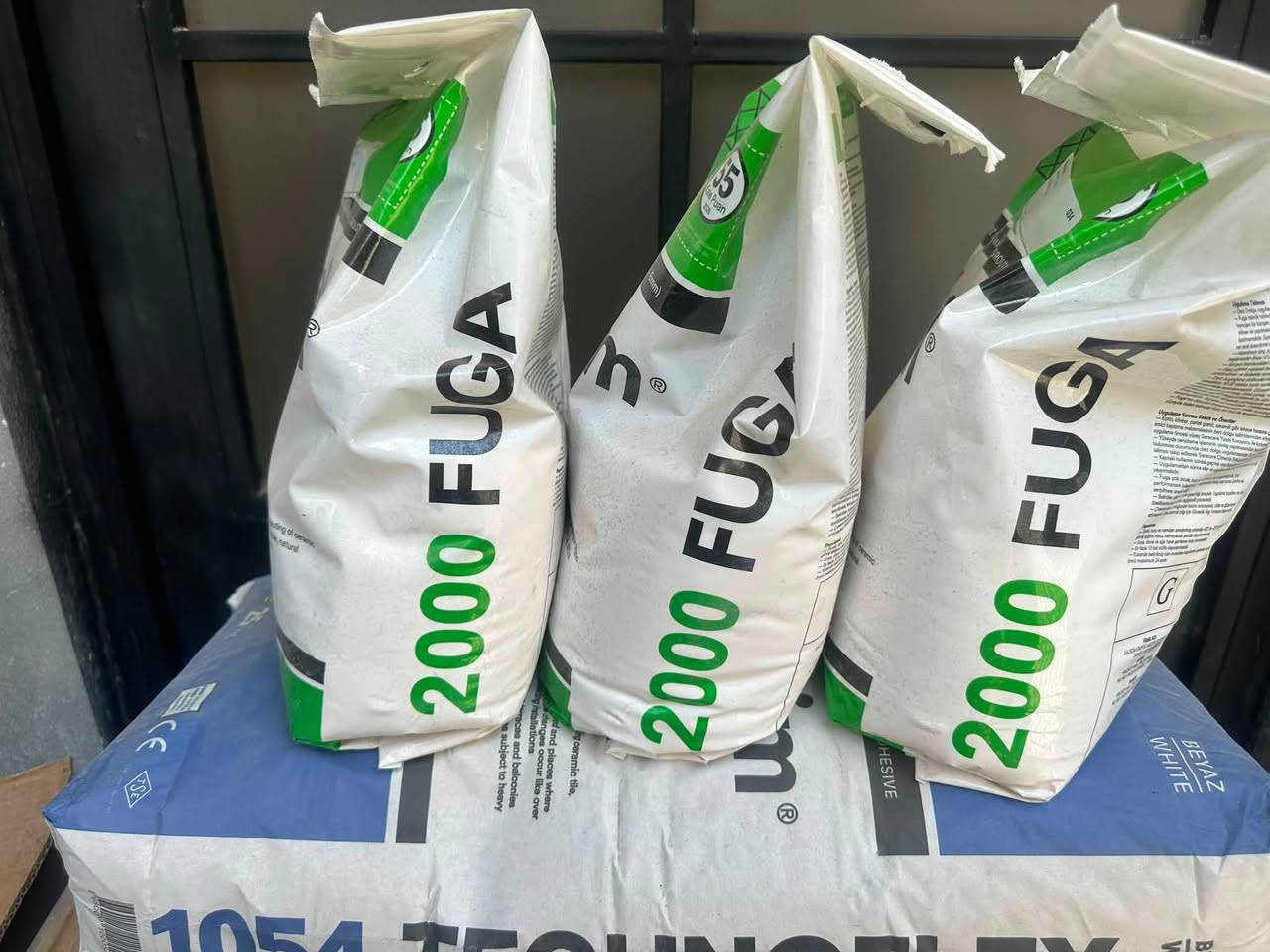 سلام عليكم زادت عندي مواد اريد ابيعهن 

كلكيم جيس 1054 جيس واحد
كلكيم 2000 كود 034   لون ياسمين   5 جياس 
وبورسلين  3 كراتين  كلهن  60 الف 
مكاني بغداد شارع الصناعة  ***********
