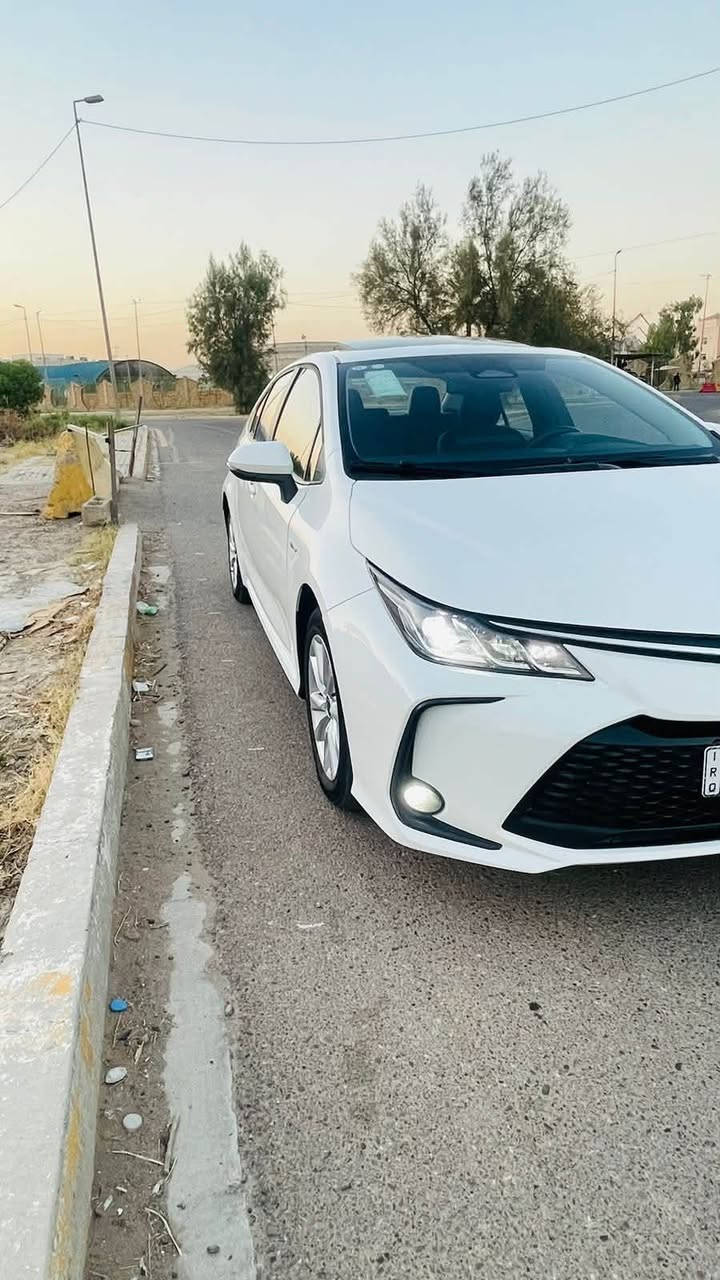 السلام عليكم
كورلا هايبرد موديل 2025 
ماشية 21 الف 
رقم بغداد الدولي الجديد 
بسمي تحويل مباشر 
داخل جلد اسود 
فتحة سقف  /تبريد قطعتين
رادار تحديد مسار / لايتات زينون بك لايت LED
بصمة دخول ذكي / محرك 1800 
هاند بريك بصمة اوتو هولد / كامرة حساس امامي خلفي 
مكان السيارة بغداد 
السعر 155$ وبيهة مجال 

الاتصال ***********
