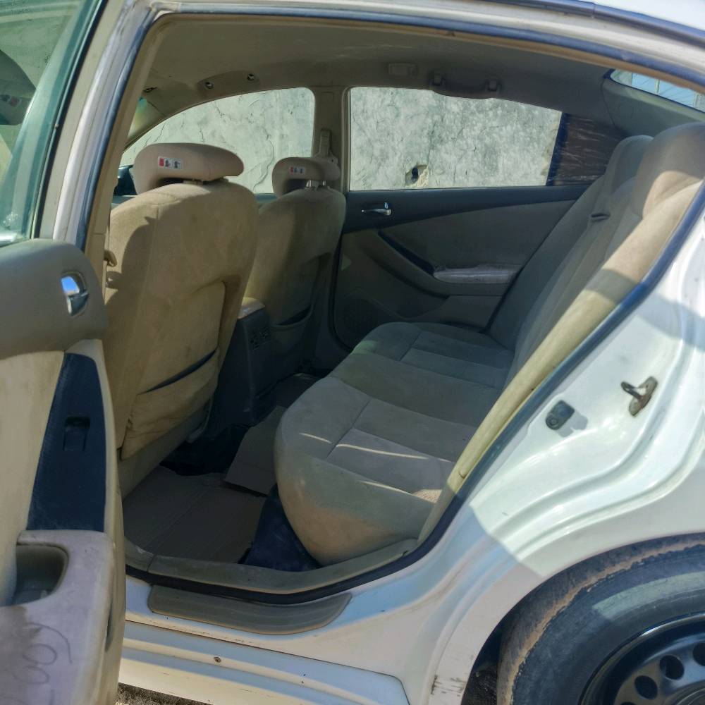 السلام عليكم نيسان التيما 2009 وارد خليجي بصمه تشغيل بصمه تقفيل  محرك 2500 فئه  S  سياره مصبوغه عام تبريد محرك كير حداديه مكفوله من الضربه القويه السنويه 2026 رقمها ذي قار راعيها موجود بالبصره يريد تحويل 
مكاني بصره ابو الخصيب السعر 60وبيها مجال بسيط اسيا وتساب *********** اثير خط***********