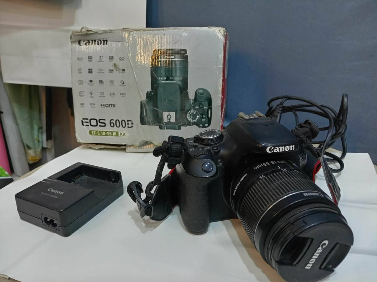 كامره كانون D600 شاشه قلاب  نضافه كدام عينك وانضف بعد
قات عدسه 55mm_18
عدسه رياضي 70.300
شاحنه وبطاريه الاصليات
كيبل نقل الصور
بسعر جدا مناسب 300 الف
مكاني الكوت توصيل ماعندي تجي تفحص وتتاكد وبلعافيه


**إذا كنت صاحب هذا الإعلان وتريد حذفه لأي سبب، رجاءا أرسل رسالة إلى الدعم الفني**