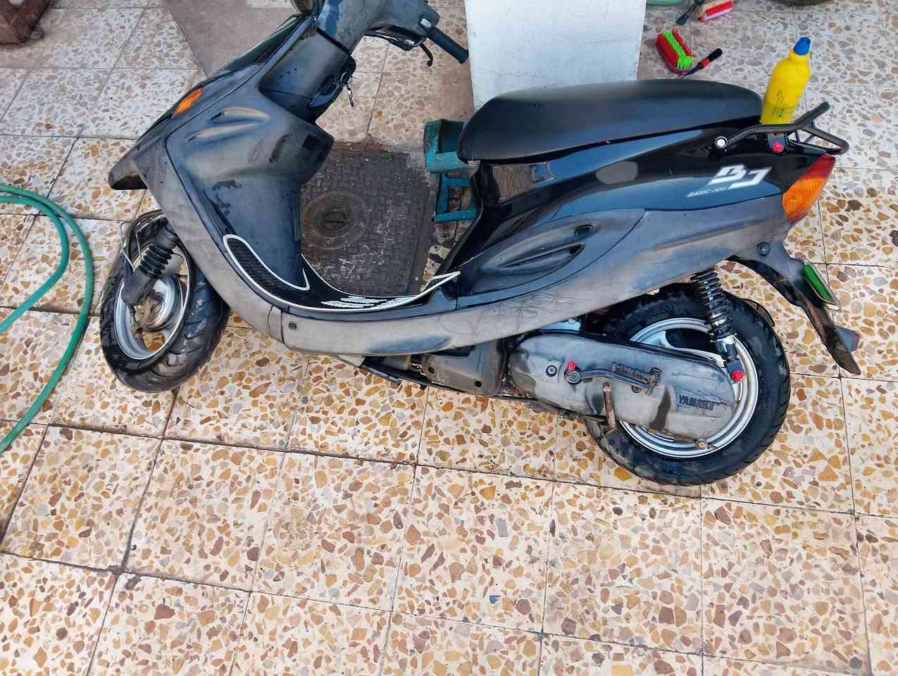 السلام عليكم دراجه بيجي 9 زروف للبيع الدراجه جديده و نضيفه حيل ما مفتوح بية شي مكينة ناعمه وحلوه وما مفتوحه كل شي بلادي بيها ما صالها هواية طالعه من الرمبة اوراق اصولية سعرها ب 800 وبيها مجال قليل للشراية للستفسار الرقم ***********
