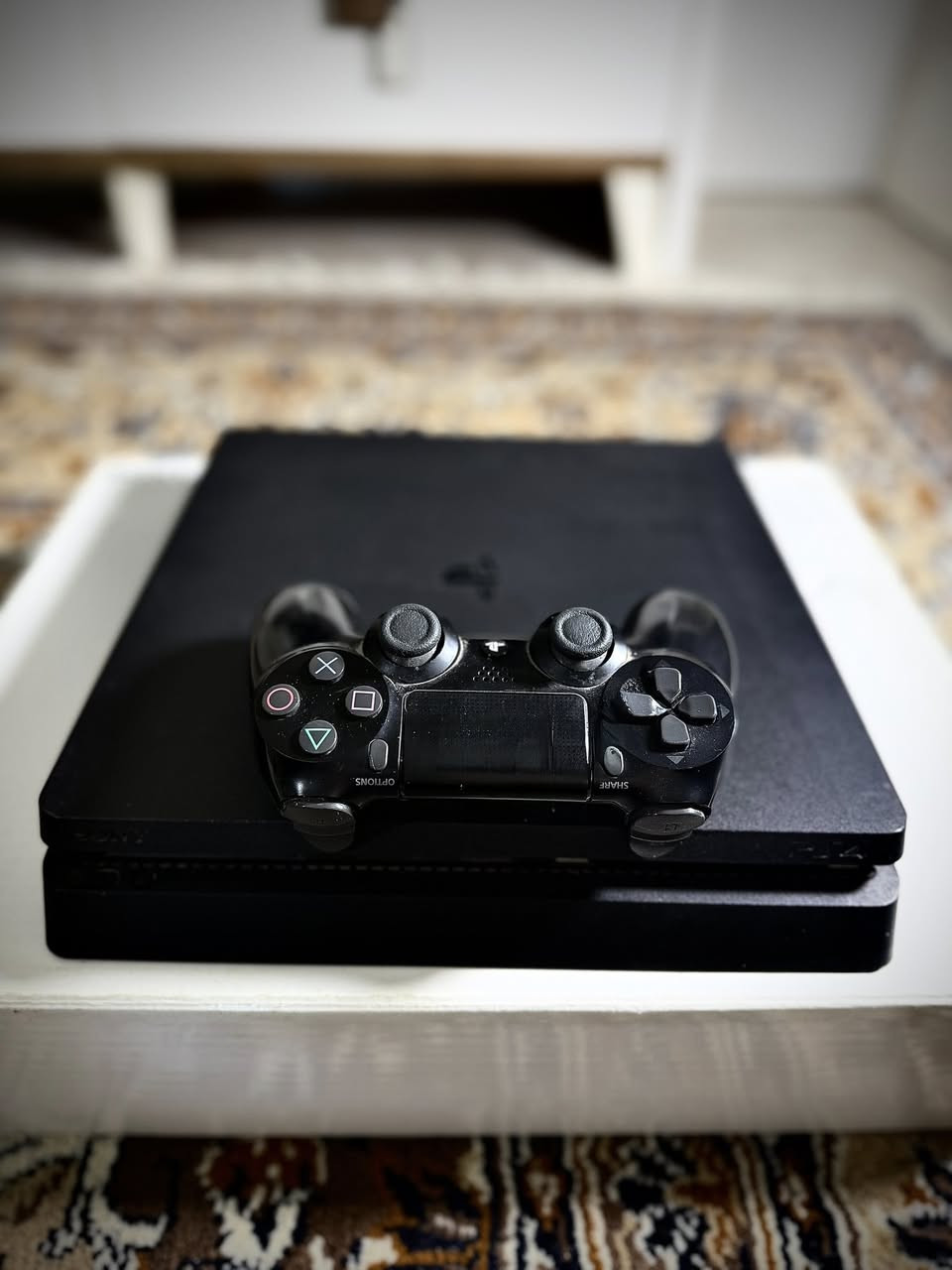 بلي PS4 سلم مساحة (1T) واحد تيرا : نظيف جداً استعمال قليل كامل ملحقات مع يد واحدة اونلاين غير مهكر لأكن إصداره قديم 
(12.00.00) يدعم هاك قرص بحالة حبيت تهكره شي راجعلك 

سعر الجهاز : 225 

الموقع : 

(النجف الأشرف)

للتواصل واتساب : 

(***********)
