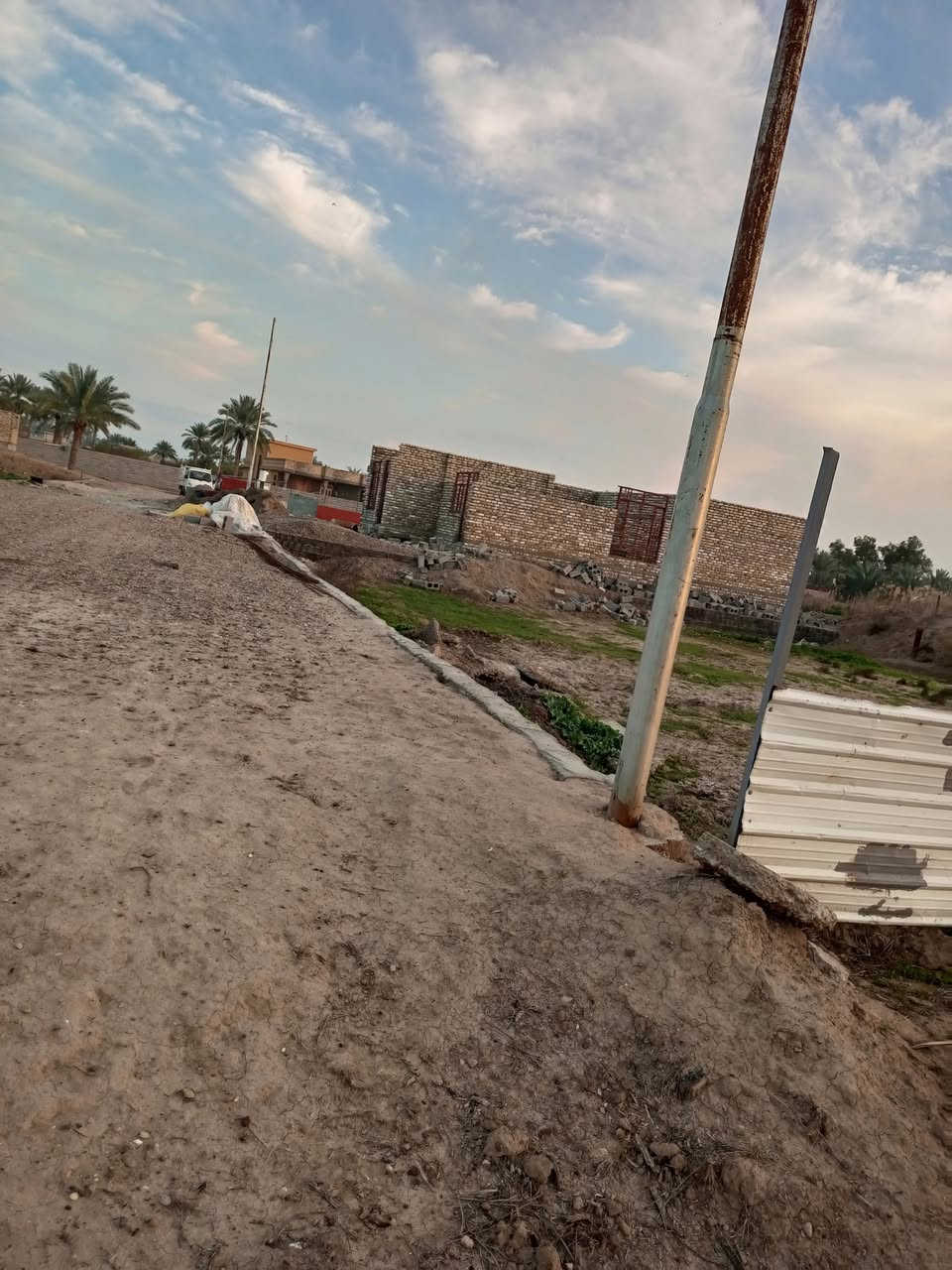 قطع سكن للبيع ملك صرف زراعي المشاهده قرية داوود الحسن خلف مظيف الشيخ محمد سليم  استفسار المساحه210. متر           هاتف           ***********
