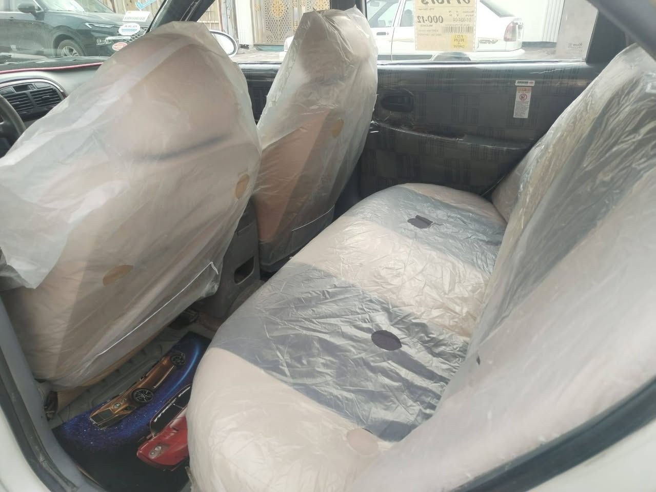 اسلام عليكم لللبيع الفين وربعه السعر ٥٧ورقه ،وبيها مجال السياره كامله بس تبريد مابيها  هاذا رقمي ***********
