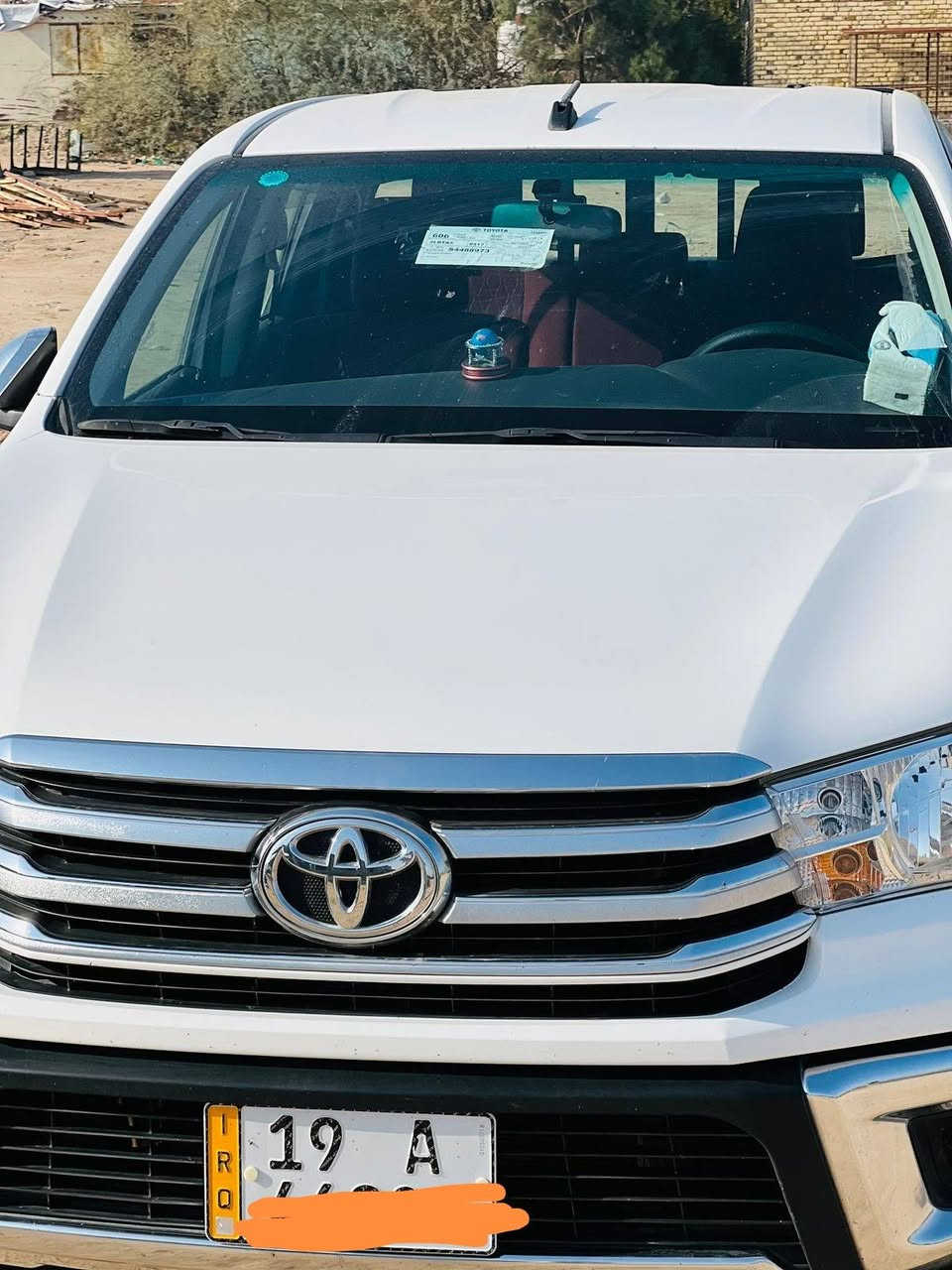 السلام عليكم هايلوكس 2025  كير اوتامتيك كفاله عامه رقم كربلاء انكليزي بأسمي شركة ساز ماشيه ٣٧ الف كيلو السياره بعدهي زيرو نضيفه مكاني كربلاء طريق النجف 315 وبيهه مجال قليل جدا السياره بوضع الشركه ***********3
