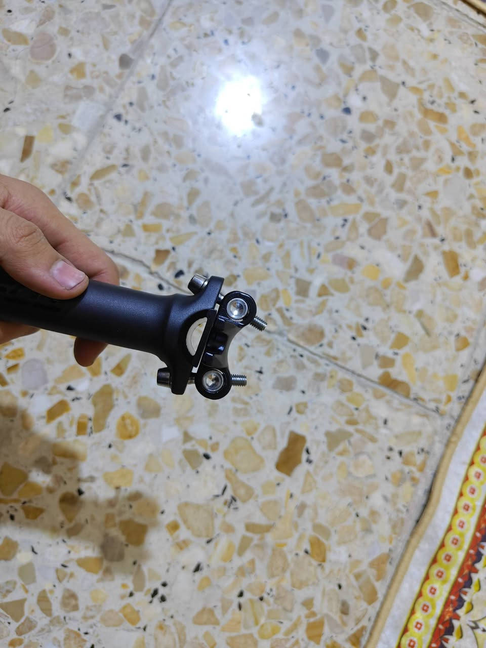 السلام عليكم 
للبيع بوري سرج 
حجم 27.2
سعر 10تالاف 
مكاني بصره صبخة العرب 
متوفر توصيل جميع المحافظات 6 
رقم ***********
