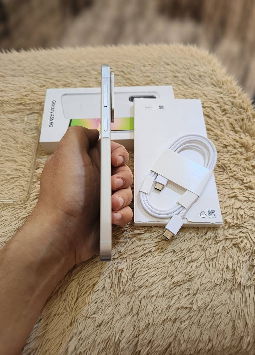 سامسونك A56 مفتوح من كارتون فقط
محلقات بعدها ممفتوحه 
​الذاكرة 256 انتبه رام عشوائيه 12 + 12 مو 8 
مكاني بغداد حي الاعلام او بياع 
‏السعر 450 او مراوس حسب قناعه ماعندي توصيل
‏تواصل على واتساب ***********
‏
