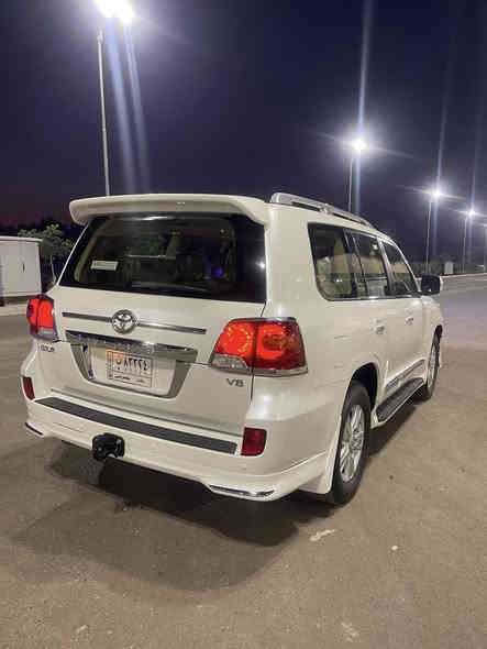 لاندكروزر 2014 GXR سياره كفاله عامه ماشيه 130 الف 
مكينه V8 4600 
كشنات جلد 
كامره شاشه 
تخم تاير حداديه سياره جاهزه 
مكاني بغداد ***********
