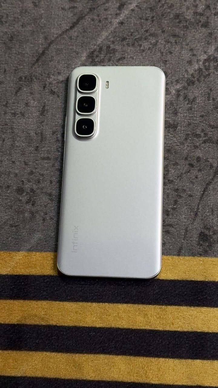 سلام عليكم Infinix HOT 60 Pro للبيع أو مراوس ايفون جهاز نضيف خدش مابيه جهاز بعد بضمان جديد كلش كارتونه وملحقاته السعر 350وبيه مجال العنوان البصرة التنومه ***********
