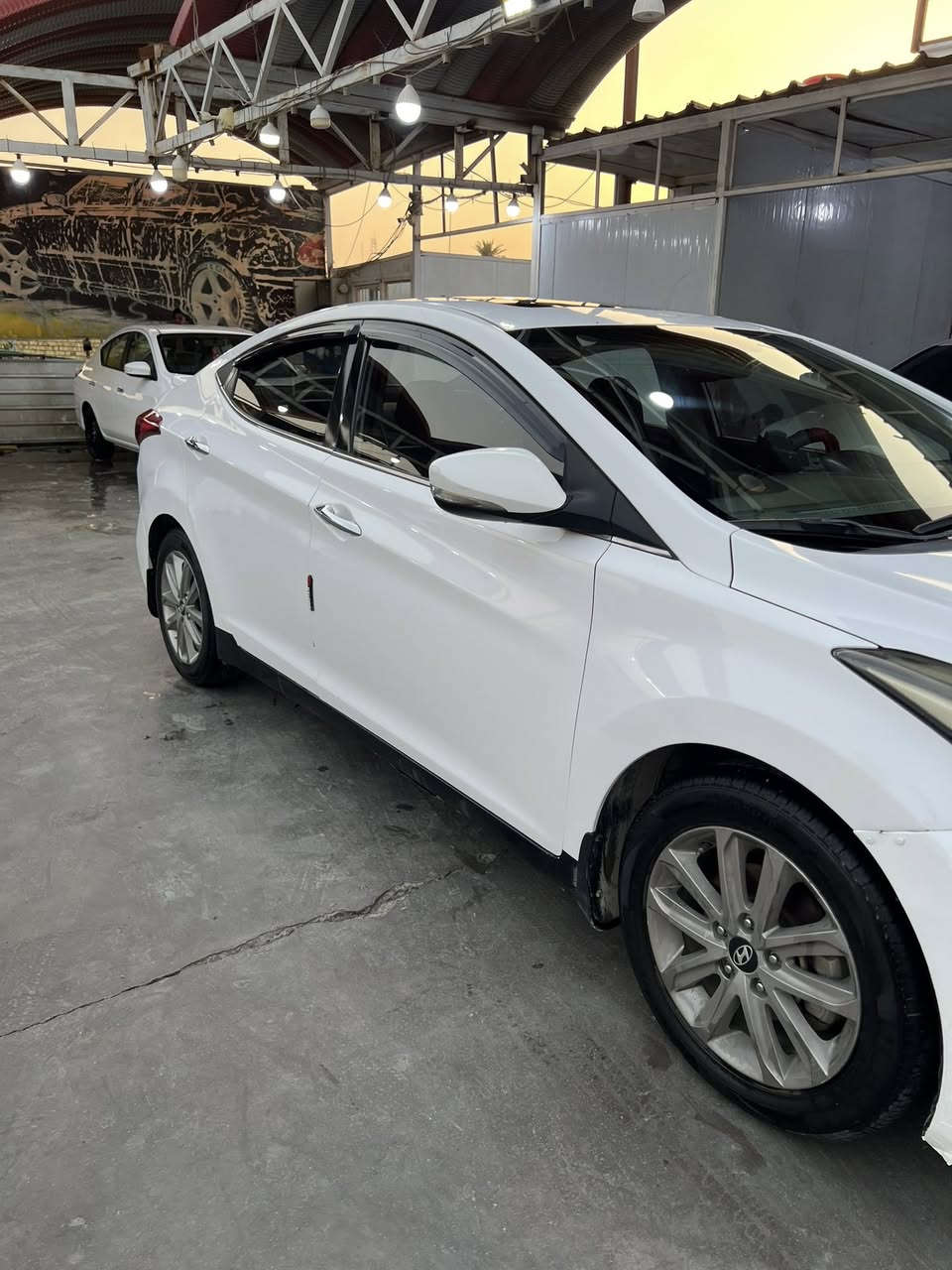 السلام عليكم النترا 2014 نضيفه فول عده البصمه
بيها نضام ايكو 

اشاير مري 

فتحه بالسقف

شفط مري

السعر 130وبيها مجال 

***********
