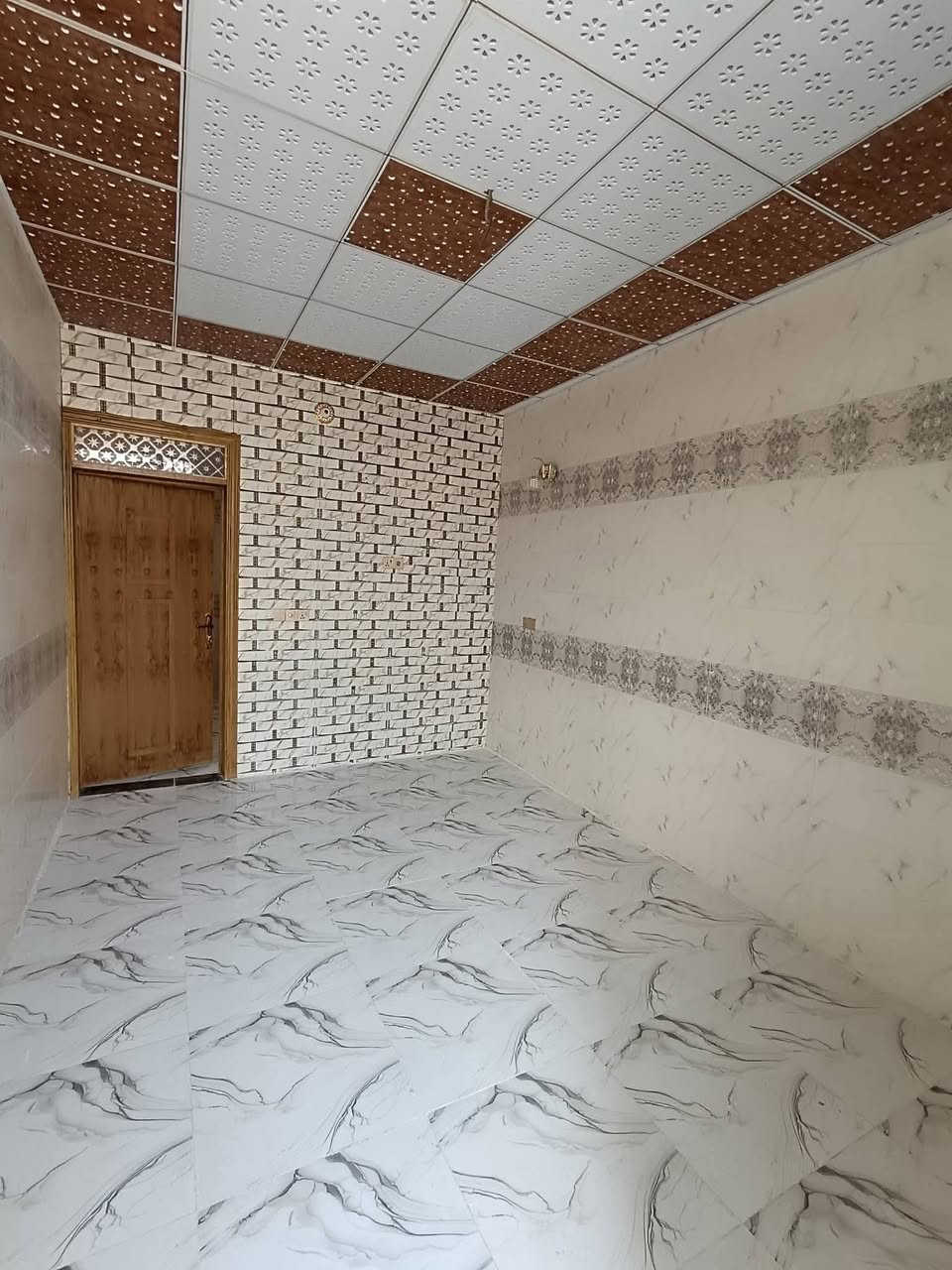 دار للبيع كربلاء  مجمع سيد اسماعيل بناء درجة اولى جديد هسه طالع منه الخلفه سند ٢٥قرار محكمة خدمات كامله ماي مجاري كهرباء تبليط للباب
المساحه ٥٠متر طابق واحد السعر ٤١ مليون غرفه وصاله واستقبال ومطبخ وصحيات وطارمه 

للحجز والاستفسار مراسلتنا على واتساب 

***********

***********
