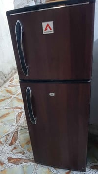 عندي هاي ثلاجه لبيع مابيه اي ضرر ريده ب 200 الاستفسار واتساب 077426833...