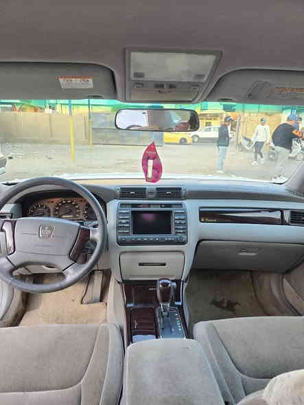 دخول جديد حاويه
ملكة كفاله عامه  ( ادوات  )
3دكم كرستال - 4كشنات كهربائيه - برده خلفيه 
موديل : 2003 كرستال اصل 
السعر67
