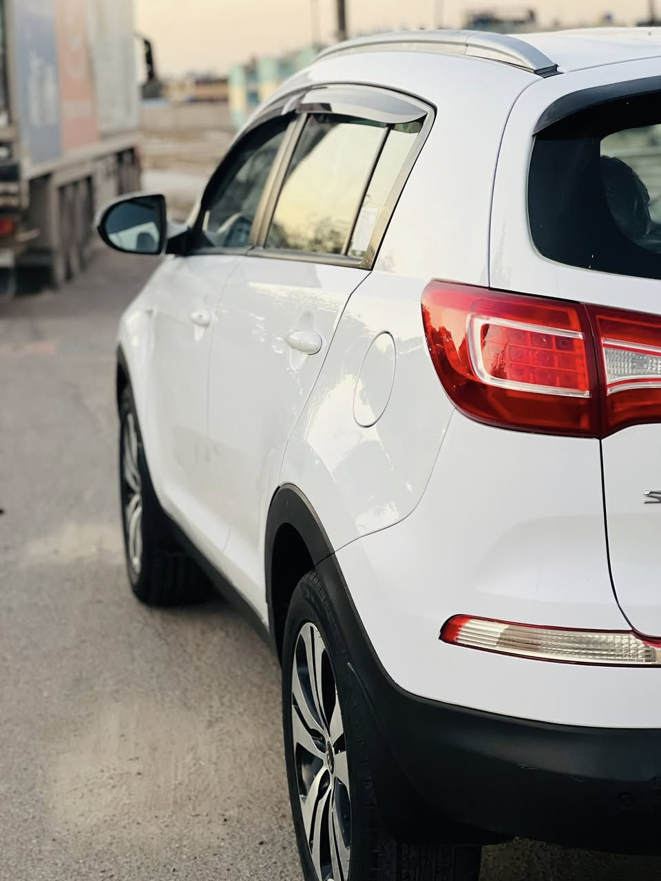 السلام عليكم سبورتج ٢٠١٢ خليجي 
مكفوله كفاله عامه من الصبغ
مكينه 2000دوش 
رقم بغداد 
المكان بغداد
السعر ١٣٩
***********
