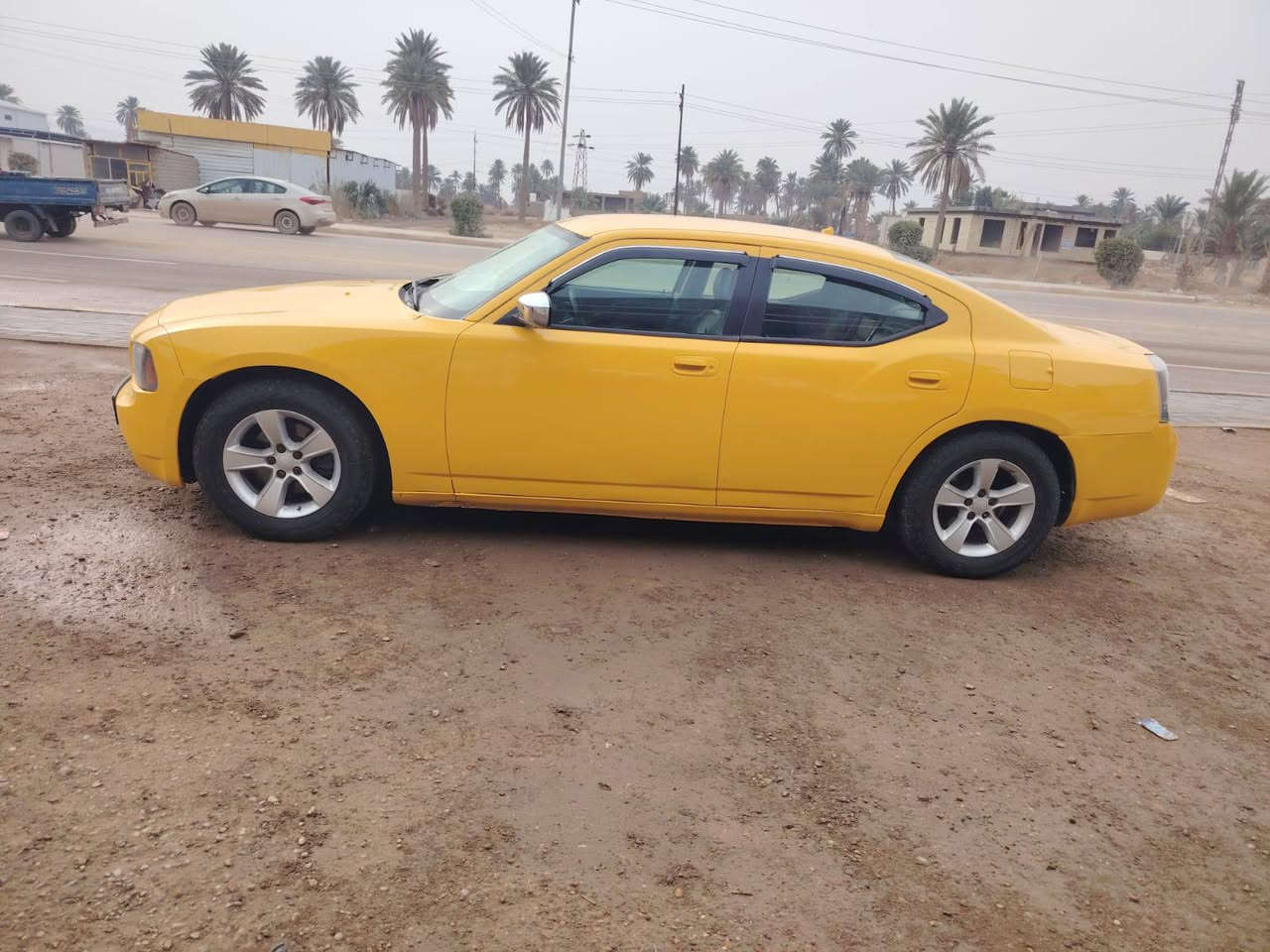 السلام عليكم للبيع دوج جارجر موديل 2008السياره بسمي تحويل مباشر مصفره هيئه وغرامات ضرر بسيط بجاملغ الخلفي يم قبق البانزين السياره جديده وجاهزه كير ومحرك خير من الله صبغه جديده عله ايدي
السعر 92وبيهه مجال لشراي 
العنوان بابل الشوملي 
***********
