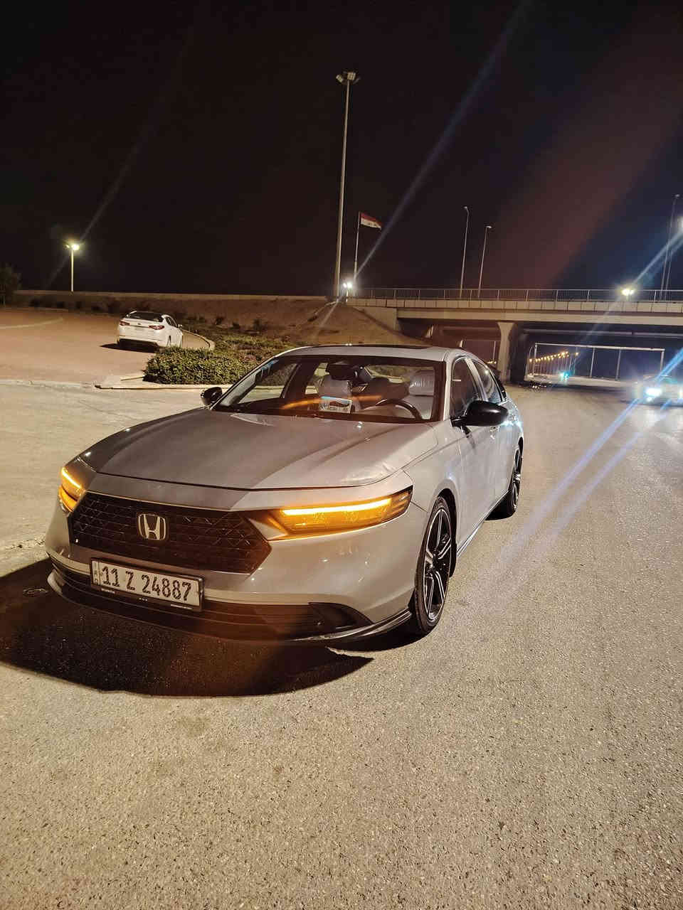 سلام عليكم هوندا اكورد موديل 23 البيع مكان رمادي السعر 21000الف وبي مجال حادث جاملغ بدون دوخل موصفات سبورت او مرواس ب كامري الهاتف *********** هايبرد سياره  جديده
