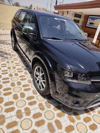 : دوج جورني 2019 6سلندر مواصفات GT قطعتين كلير الباب خلف السائق والچام...