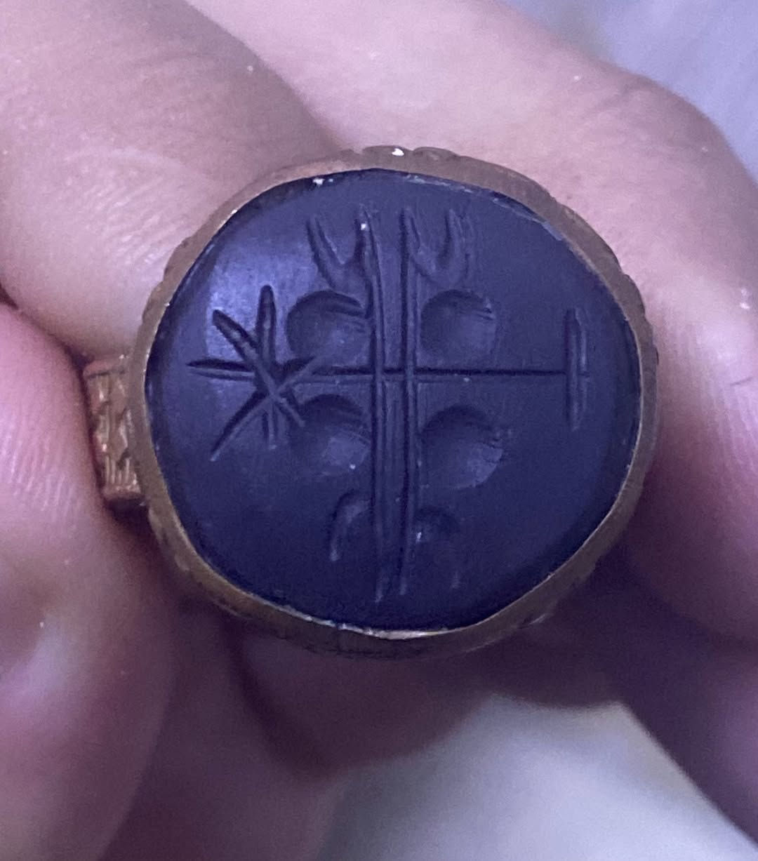 لبيع محبس قديم كلش نحاس يسمونى حجر هبهاب جامد  ومنقوش عليه هذا الكتابة 
هاي القطعة تعتبر اثرية سعرها ب٦٥ الف مكاني كركوك


**إذا كنت صاحب هذا الإعلان وتريد حذفه لأي سبب، رجاءا أرسل رسالة إلى الدعم الفني**