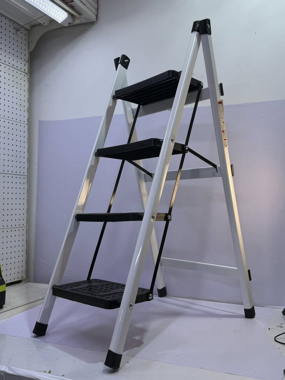 درج 4 بايات حلو وسهل الاستخدام  تقريباً الارتفاع متر السعر 20 الف


**إذا كنت صاحب هذا الإعلان وتريد حذفه لأي سبب، رجاءا أرسل رسالة إلى الدعم الفني**