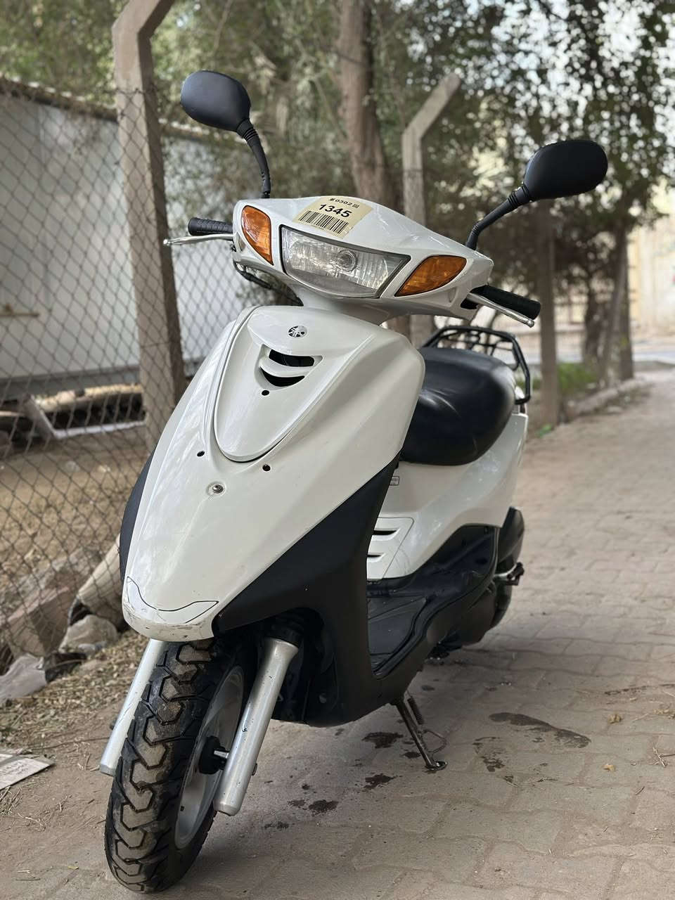 السلام عليكم اكزز نضيفه جدا للبيع بسعر مناسب المكان الكاضميه المقدسه للستفسار ***********السعر مليون
